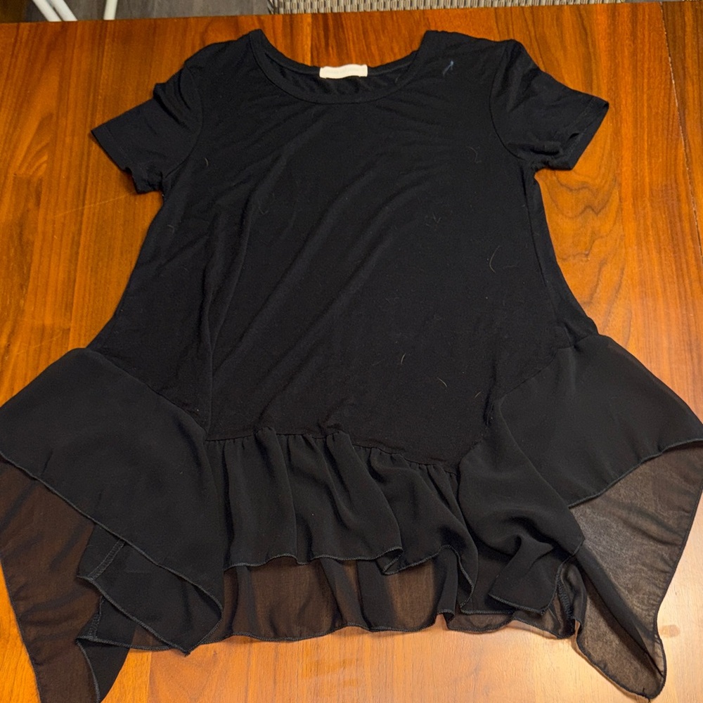 Pebble and Stone Black Top